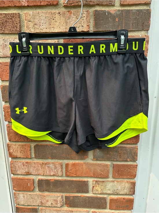 Under Armour Pants - NWOT Under Armour Women’s M Play Up 3.0 Shorts Neon Yellow Black Pockets Loose